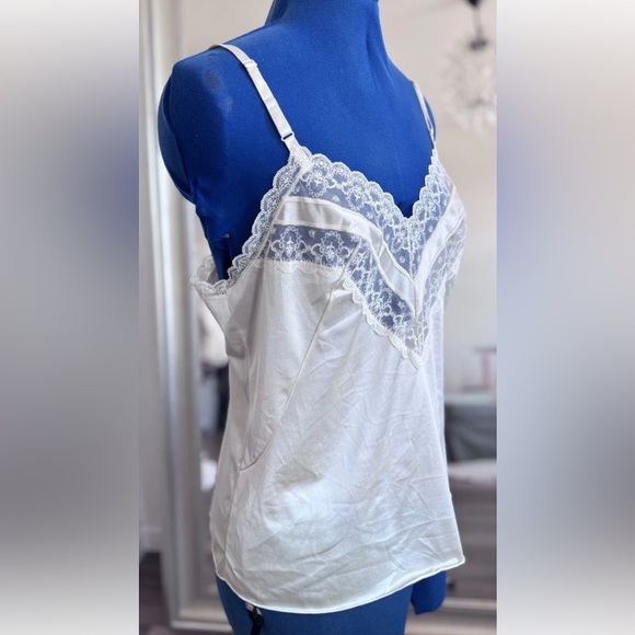 Vanity Fair Other - Vintage 70's Vanity Fair Beige Chevron Lace Cami Camisole Slip Top Size 36 *FLAW